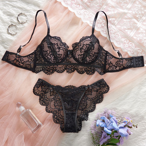 Conjunto de Lencería Sexy con Encaje Transparente de Tres Piezas, Nuevo y Más Vendido de 2026, de Europa y América - Product Image 1