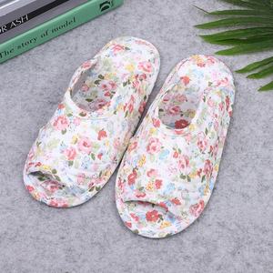 Vente en gros de pantoufles en tissu Cottagecore Chaussures de maison en coton matelassé à semelle souple pour femmes avec <span class=keywords><strong>base</strong></span> fine respirante Design silencieux - Product Image 2