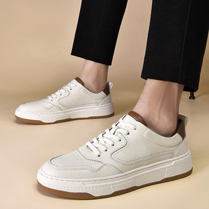 Chaussures décontractées pour hommes en cuir de vache véritable, à bout rond, à lacets, respirantes, blanches - Product Image 1
