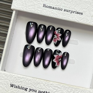 10 Pezzi Nuove Unghie Finte Nere Viola Effetto Occhio di Gatto, Forma Media a Mandorla, con Fiori 3D e Strass, Riutilizzabili per Donne - Product Image 1