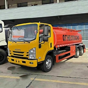 Isuzuu Oil Tanker 15cbm Camión cisterna <span class=keywords><strong>de</strong></span> combustible Camión dispensador <span class=keywords><strong>de</strong></span> combustible en <span class=keywords><strong>venta</strong></span> (4) - Product Image 2