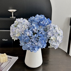 Bouquet d'hortensias artificiels en soie, fleurs roses, bleu clair, blanc, violet, décoration de mariage, décoration de table basse - Product Image 3