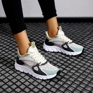Nouvelles chaussures d'occasion YF en promotion – Qualité supérieure, respirantes, stock usine, vente en gros pour hommes et femmes - Product Image 1