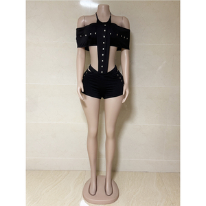 PEEQI K25L71480 ชุดใหม่มาแรง เสื้อครอปแต่งหมุดทรงไม่สมมาตรและกางเกงขาสั้น ชุดเซ็ต 2 ชิ้นสำหรับผู้หญิง สไตล์ Y2K - Product Image 4
