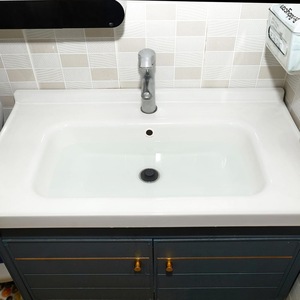 Bouchon de vidange en silicone cylindrique de 84 mm, installation facile pour baignoire et lavabo - Product Image 3