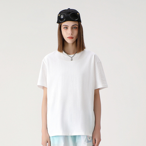 เสื้อยืดคอกลมแขนสั้นสีดำล้วนทรงโอเวอร์ไซส์ผ้าฝ้ายหนา 220 กรัมสำหรับผู้ชาย - Product Image 2