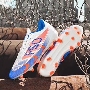 Chaussures de football unisexes professionnelles respirantes antidérapantes avec semelle intermédiaire en TPU personnalisable en gros pour l'été, l'automne et l'hiver - Product Image 4