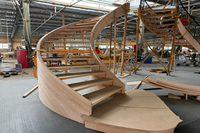Escalier en colimaçon courbé directement de l'usine, balustrade en fer filigrané artisanal, marches en chêne massif, OEM ODM, escalier sur mesure, MOQ 1 ensemble