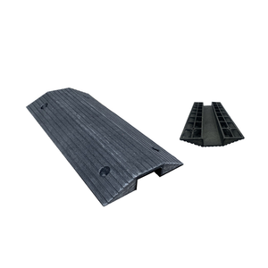 Geel Pvc-Deksel 2-kanaals Podiumgebruik Van Rubber En Kunststof Kabelbrugkabelbeschermers - Product Image 6