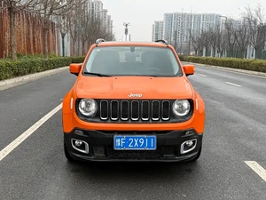ปรับแต่งภายในรถยนต์ Jeep Renegade Trailhawk ปี 2017 2018 2019 เครื่องยนต์ 4 สูบ ขับเคลื่อน 4 ล้อ เกียร์อัตโนมัติ SUV - Product Image 2