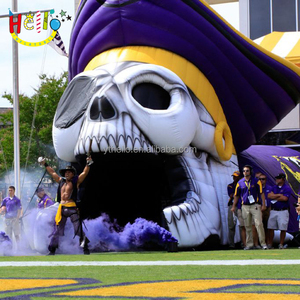 Tunnel de football universitaire gonflable en forme de crâne de <span class=keywords><strong>pirate</strong></span> violet / Tunnel sportif gonflable géant pour l'extérieur - Product Image 2