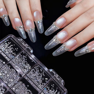 Strass transparents scintillants à dos plat de tailles variées pour décoration d'ongles 3D, accessoires pour nail art - Product Image 2