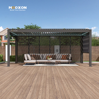 Pergola moderne en aluminium avec lumières LED intégrées et cloison en verre en option