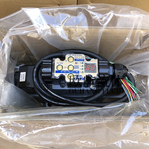 วาล์วควบคุมไฮดรอลิกแบบสัดส่วน Tokimec รุ่น Com 7 31c 130 T Ph1 30 สำหรับควบคุมการไหลของน้ำมันในงานอุตสาหกรรม - Product Image 4