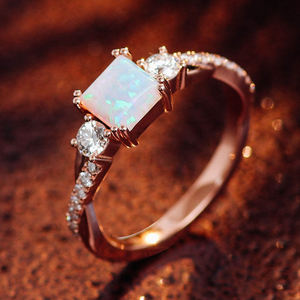 خاتم خطوبة من الذهب الوردي الخالص عيار 18 قيراط أو 14 قيراط مع حجر كريم قوس قزح، خاتم زفاف بحجر أوبال مقطوع على شكل أشر مع حجر موسانيت - Product Image 3