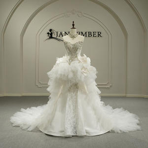 Robe de mariée grande taille de style moderne de haute qualité Gt26043, décolleté cœur, traîne chapelle, appliques en dentelle, 100 % polyester - Product Image 1