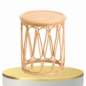 โต๊ะหวายขนาดกะทัดรัดพร้อมท็อปการกลั่นและตัวเครื่องถักด้วยมือนำความอบอุ่นและเนื้อสัมผัสมาสู่พื้นที่สบายแบบร่วมสมัย - Product Image 4