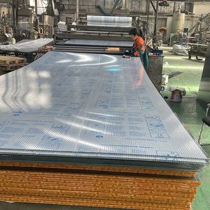 Rollos de láminas de plástico de <span class=keywords><strong>policarbonato</strong></span> hueco flexible Protección UV Resistente al fuego Garantía de 10 años para aplicaciones de <span class=keywords><strong>techo</strong></span> - Product Image 6