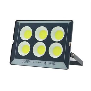 Nuevo Diseño de Proyector LED para Exteriores, Reflector para Estadios Deportivos, Canchas de Tenis, IP66, 200W, 300W, 400W, 500W, 600W, 800W, 1000W - Product Image 1