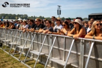 Barrière de scène modulaire en alliage d'aluminium à connexion rapide, durable et sécurisée, pour le contrôle des foules, noire ou argentée
