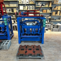 Machine à Briques Compacte à Structure Robuste 4-35, Produisant des Briques à 8 Trous en Forme d'Œuf d'Oie, Machine de Fabrication de Blocs de Ciment