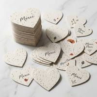 Étiquette en papier grainé en forme de cœur pour fleurs sauvages avec cordon |   Service de marquage écologique personnalisé : estampage à chaud avec feuille d'or pour les marques indépendantes
