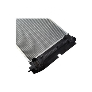 ผู้ผ<span class=keywords><strong>ล</strong></span>ิตมืออาชีพ OEM 16400-21180 อะไห<span class=keywords><strong>ล</strong></span>่รถยนต์ ระบบระบายความร้อนเครื่องยนต์ หม้อน้ำสำหรับรถยนต์โตโยต้า - Product Image 3