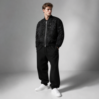 Blouson Bomber Noir Homme AW27 Col Côtelé Broderie Florale Perlée à la Main avec Sequins et Motifs Végétaux Fermeture Éclair Rembourré Style Streetwear Aviateur