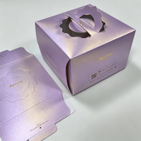 Boîte à pâtisserie haut de gamme en carton doré avec impression UV, effet estampage à chaud, poignée, recyclable, pour les friandises sucrées et les pâtisseries