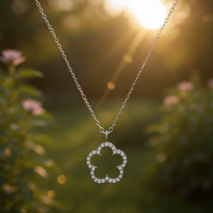 Collier pendentif Amy Amy plaqué argent, zircone cubique, forme de fleur, style classique, bijoux pour femmes, cadeau, à porter au quotidien - Product Image 2