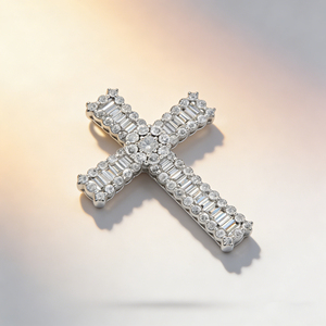 สร้อยคอจี้รูปกางเขนแบบคลาสสิก ชุบทองคำขาว 10K/14K/18K ประดับเพชร CVD ผลิตในห้องปฏิบัติการ ของขวัญสำหรับโอกาสพิเศษ - Product Image 2