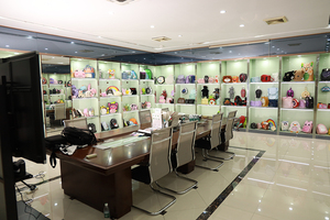 Borsa <span class=keywords><strong>Ita</strong></span> <span class=keywords><strong>Bag</strong></span> Gotica di Tendenza con Logo Personalizzato, Stile Dark Academia, con Finestra per Esposizione Pin VC, per Cosplay e Appassionati di Anime - Product Image 3