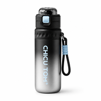 Bouteille d'eau isotherme en acier inoxydable 304 de 630 ml avec logo personnalisé, pulvérisateur de brume, couvercle rabattable et sangle de transport pour l'école et le sport