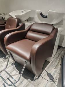 Sillón de Lavacabezas Cómodo y Ajustable con Tazón de Cerámica, Estructura de Madera Moderna y Esponja de Alta Densidad para Barbería - Product Image 4