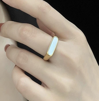 Modische Perlmutt-Ringe 18K Vergoldeter Edelstahl Breiter Ring Weiße Muschel Siegelringe Paar-Schmuckring für Geschenke
