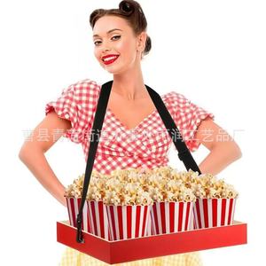 Bandeja de palomitas de maíz de madera roja portátil con correa elástica para servicio de aperitivos en el cine - Product Image 3