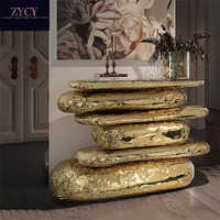 Design italien moderne Villa de luxe légère Table d'angle murale en laiton Console créative en marbre irrégulier pour le salon ou le hall