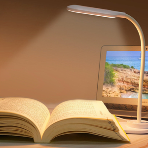 Lampada da Scrivania LED Regent Top Seller con Ricarica Wireless Veloce 10W e Funzione Luce Notturna per Telefono - Product Image 4