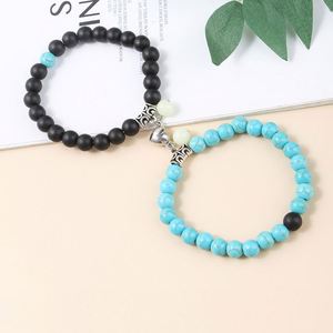 Pulseras de Piedras Naturales Turquesa Esmerilada con Cuentas que Brillan en la Oscuridad, Juego de Pulseras Magnéticas para Parejas con Corazón - Product Image 5