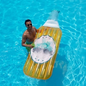 Flotador Inflable Personalizado con Forma de Botella Gigante para Publicidad de Marcas de Bebidas en Fiestas en la Piscina - Product Image 4