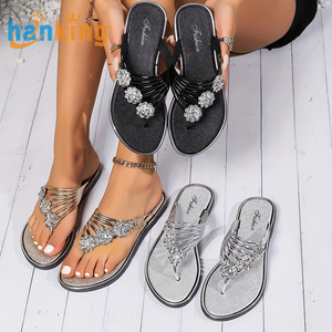 Ehanking Pantoufles plates pour <span class=keywords><strong>femme</strong></span> Tongs pour <span class=keywords><strong>femme</strong></span> <span class=keywords><strong>Tendance</strong></span> Confortable Floral Rhinestone Sandales de plage Tongs - Product Image 1
