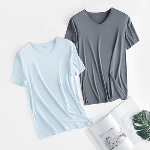 T-shirts pour hommes en modal imprimé, sans couture, à manches courtes, coupe ajustée, sportifs, col en V, respirants, séchage rapide, double face, couleur unie, vente en gros - Product Image 4