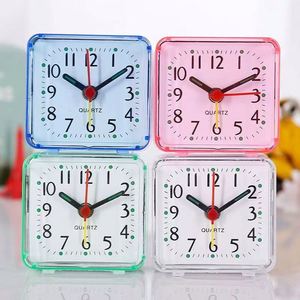 Réveil vert à piles Portable horloge de Table carrée en plastique pour étudiants adultes <span class=keywords><strong>matin</strong></span> appel horloge de bureau pour usage domestique - Product Image 4