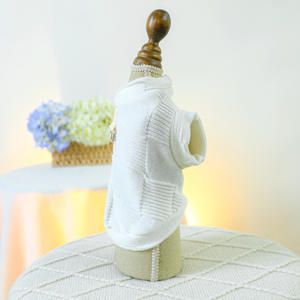 Vêtements d'été brodés pour animaux de compagnie en gros – Adorable gilet pour <span class=keywords><strong>chien</strong></span>, chemise pour chat, t-shirt pour <span class=keywords><strong>chien</strong></span> avec anneau en D, <span class=keywords><strong>manteau</strong></span> pour Pug et Yorkie - Product Image 4