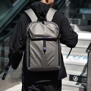 Mochila Multifuncional Impermeable de Gran Capacidad para Hombre, Diseño Deportivo y Casual Transfronterizo, Forro de Nailon, Cierre de Cremallera - Product Image 1