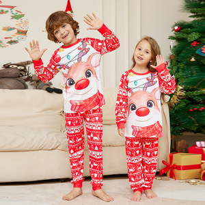 Conjunto de Pijamas Familiares Vermelhos Fofos com Cintura Elástica, Manga Longa, Duas Peças, Malha Tricotada, com Estampa de Rena de Natal para Pais e Filhos - Product Image 2