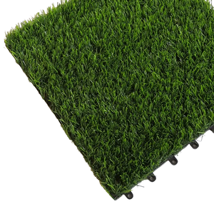 Extérieur de la maison Tapis de <span class=keywords><strong>gazon</strong></span> de jardin <span class=keywords><strong>Gazon</strong></span> artificiel extérieur de haute qualité <span class=keywords><strong>Gazon</strong></span> <span class=keywords><strong>synthétique</strong></span> en plastique - Product Image 4