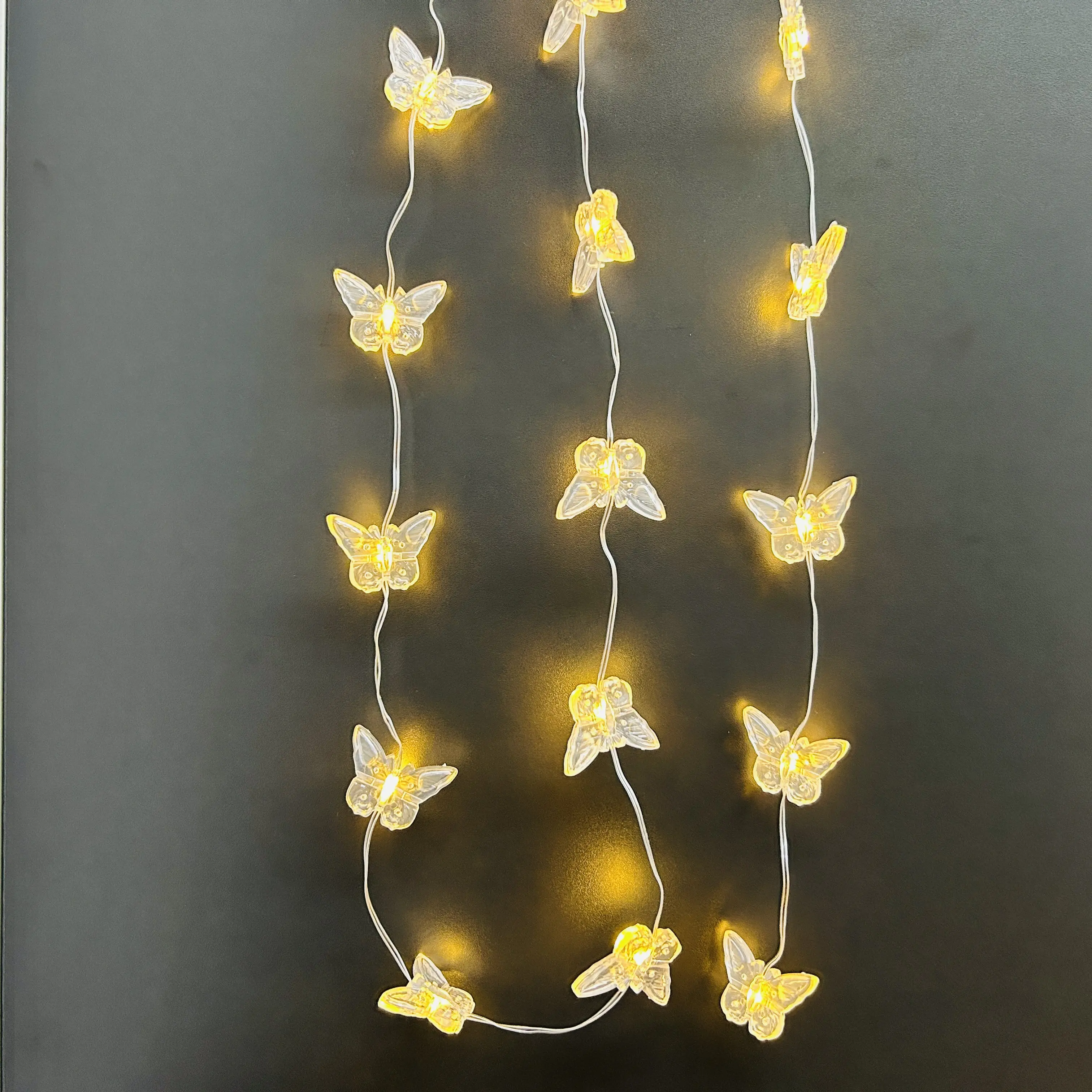 Schlussverkauf 79 Zoll 20 LED-Akku Silberdraht mit Steuerung Licht Schmetterling Weihnachtsdekoration Licht für Party-Raum täglich