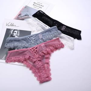 Sous-vêtements féminins : String bikini ultra-fin en dentelle à nouer et en maille ajourée pour femme - Product Image 5