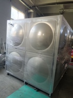 Réservoir d'eau en acier inoxydable 304 à structure stable, construit sur mesure pour la réserve d'eau des installations industrielles